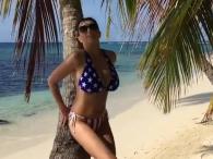 Ewa Sonnet promuje Amerykę w bikini
